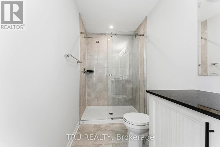 29381143/706-expansion-road/half-moon-bay/ottawa/ontario/K2J7G4_29