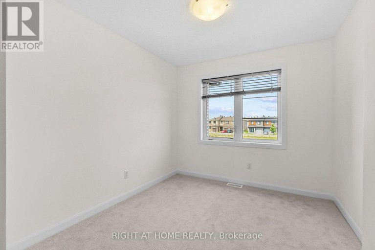 28565193/958-athenry-court/half-moon-bay/ottawa/ontario/K2J7E1_31