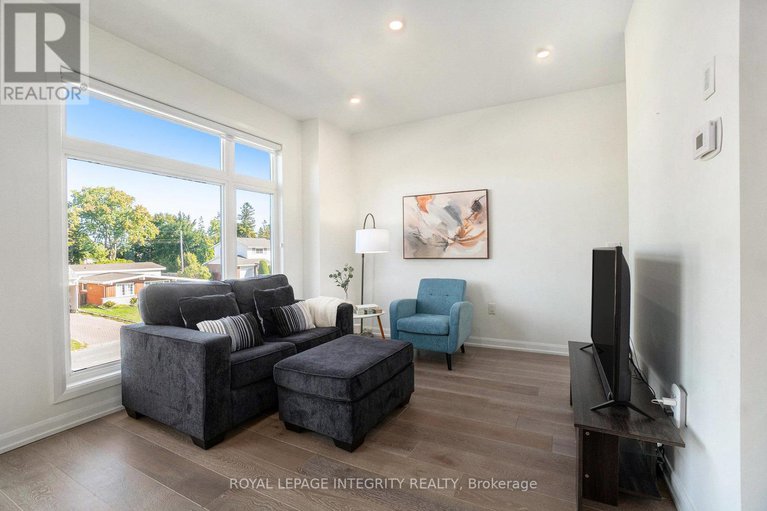 28879505/2704-draper-avenue/redwood-park/ottawa/ontario/K2H0C4_8