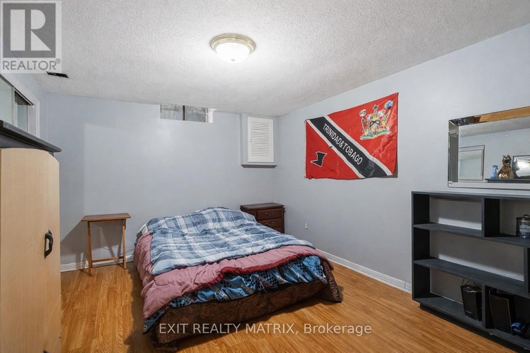 29324371/1123-burgundy-lane/convent-glen/ottawa/ontario/K1C2M9_25