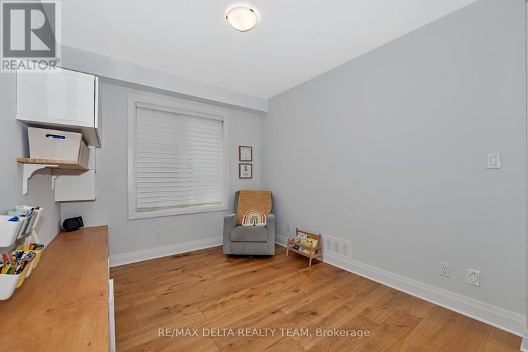 28467880/128-crevasse-road/mer-bleuebradley-estatesanderson-park/ottawa/ontario/K1W0P9_10
