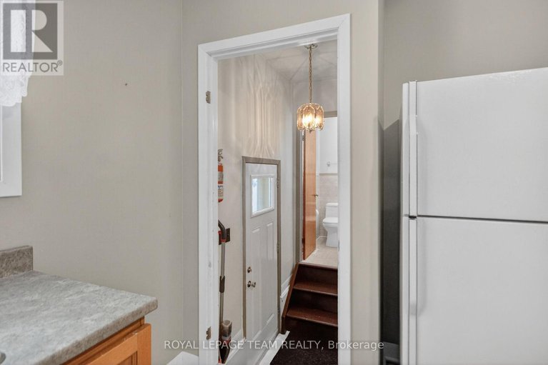 29298212/1494-meadow-drive/greely/ottawa/ontario/K4P1B1_28