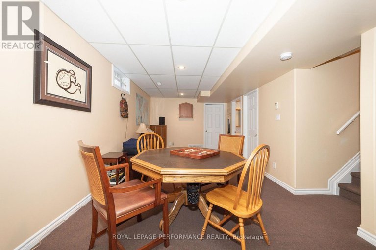 29253146/454-dalrymple-drive/town-of-rockland/clarence-rockland/ontario/K4K1G6_26