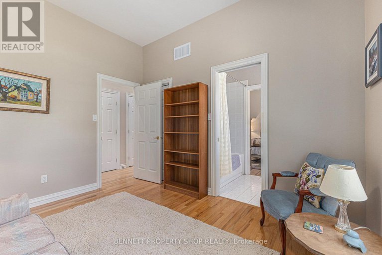28752704/5-countryside-green/cedar-hillorchard-estates/ottawa/ontario/K2R1B5_20