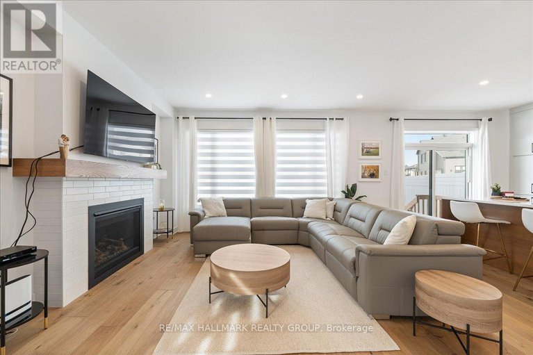 29070837/6461-renaud-road/mer-bleuebradley-estatesanderson-park/ottawa/ontario/K1W0R8_7