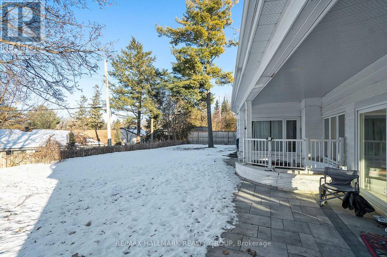 28569647/1053-chelsea-drive/viscount-alexander-park/ottawa/ontario/K1K0M7_45
