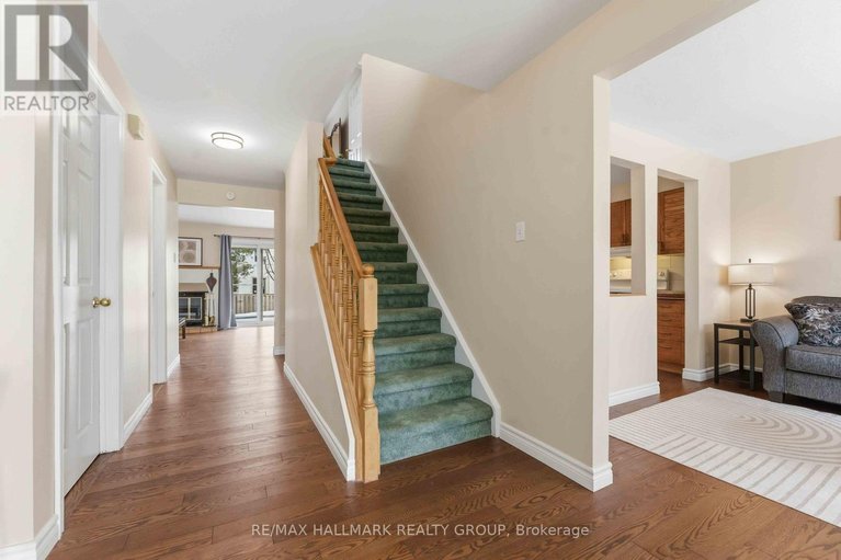 29645629/6033-meadowglen-drive/chapel-hill/ottawa/ontario/K1C5V4_4