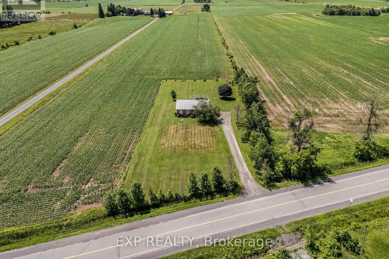 28585011/896-county-rd-18-road/east-hawkesbury/ontario/K0B1M0_30