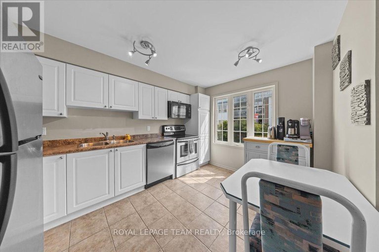 28880323/157-fordham-private/central-park/ottawa/ontario/K2C4G5_9
