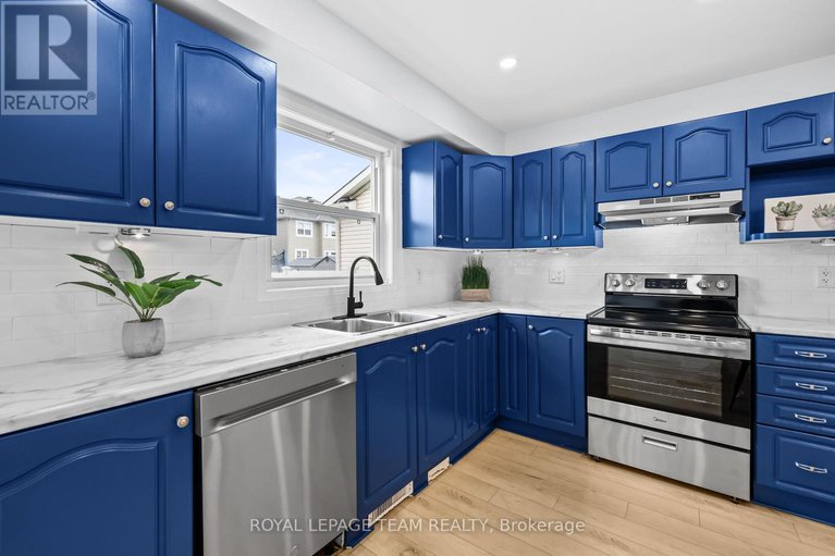 29041198/381-moffatt-pond-court/cedargrovefraserdale/ottawa/ontario/K2J0C9_13