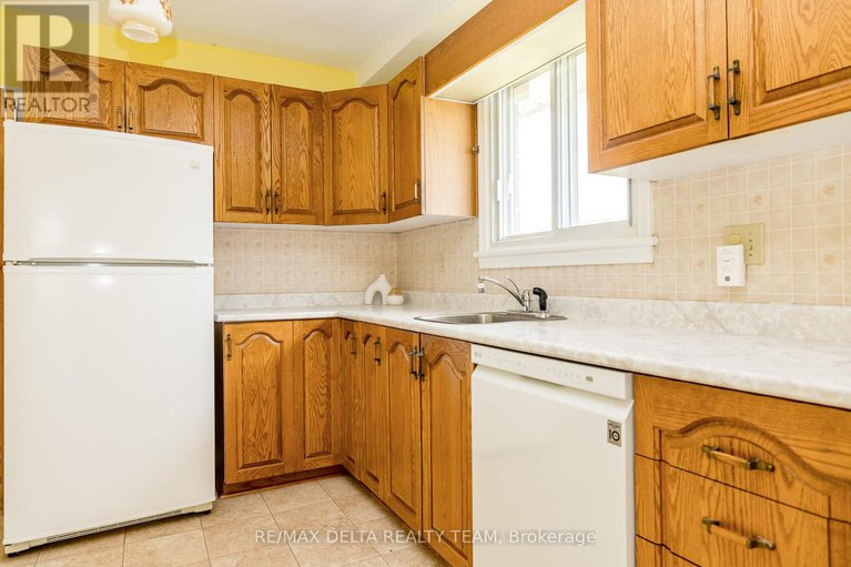 28813111/644-browning-avenue/riverview-park/ottawa/ontario/K1G0T9_9