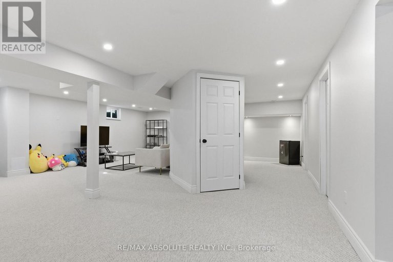 29407947/13-weatherwood-crescent/pineglencountry-place/ottawa/ontario/K2E7C5_46