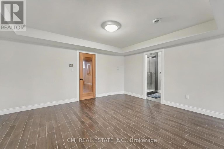 29295430/2500-lookout-drive/cumberland-ridge/ottawa/ontario/K4C1S3_17