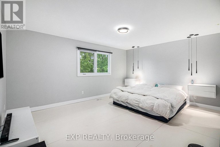 28353223/2195-niagara-drive/applewood-acres/ottawa/ontario/K1H6H5_19