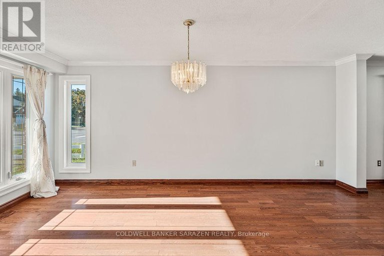 28945918/121-topley-crescent/hunt-club-park/ottawa/ontario/K1G4N2_4