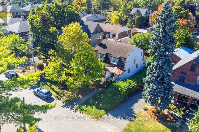 28943384/472-edison-avenue/mckellarhighland/ottawa/ontario/K2A1T9_2