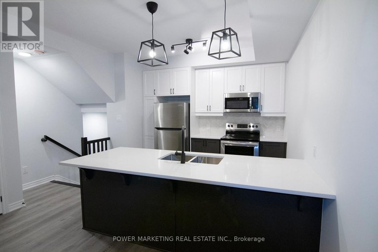 28758018/533-takamose-private/cfb-rockcliffe-and-area/ottawa/ontario/K1K5A5_8