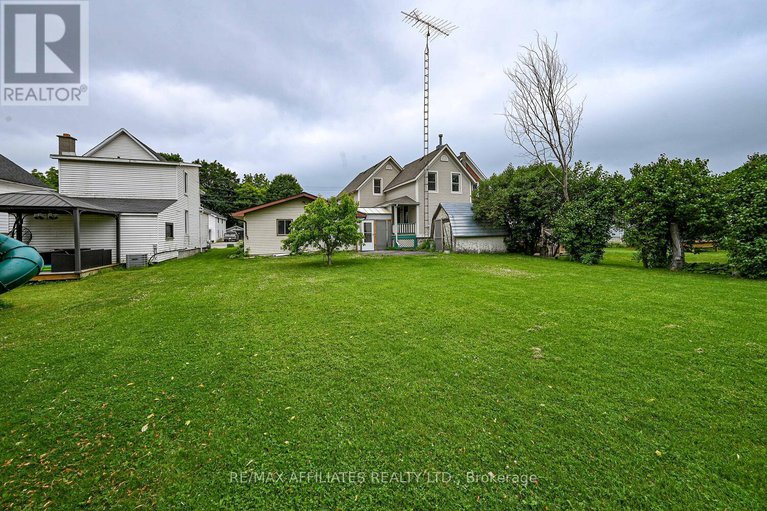 28498244/11-merrick-street/smiths-falls/smiths-falls/ontario/K7A4R2_41