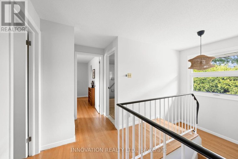 28793840/1867-dorset-drive/playfair-park/ottawa/ontario/K1H5T9_18