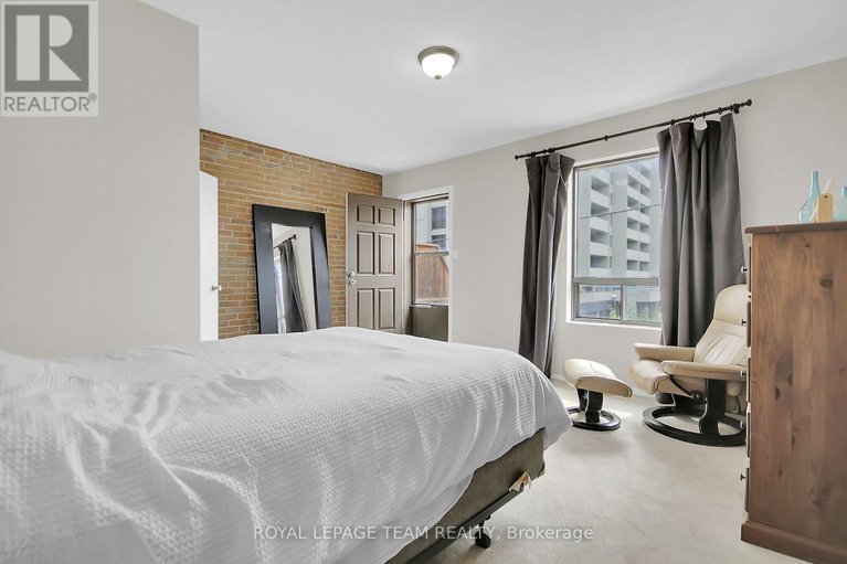 28807289/57-argyle-avenue/ottawa-centregolden-triangle/ottawa/ontario/K2P1B3_15
