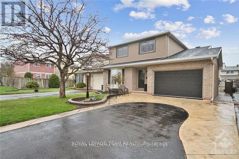 28879068/35-ivylea-street/craig-henrywoodvale/ottawa/ontario/K2G4X1_2