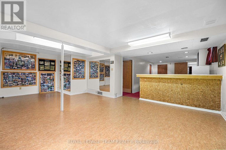 29135223/30-ellery-crescent/lynwood-village/ottawa/ontario/K2H6M6_32