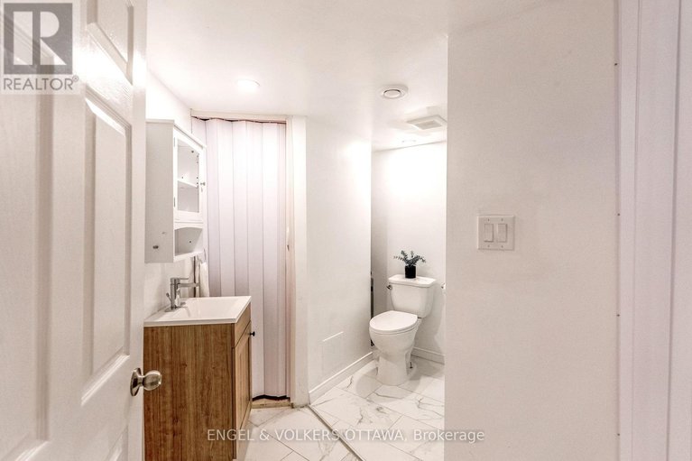 28241541/34-baton-court/katimavik/ottawa/ontario/K2L4C8_25