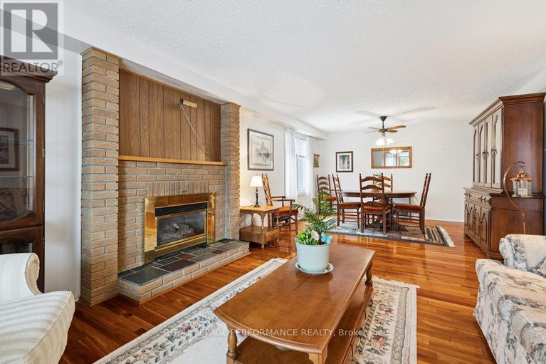 29103097/2314-cotters-crescent/windsor-park-village/ottawa/ontario/K1V8Y6_9