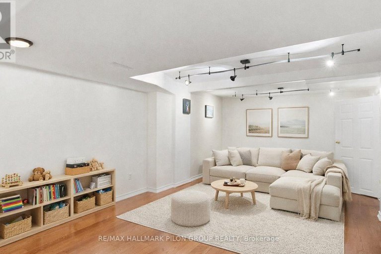 29358696/1853-brousseau-crescent/chateauneuf/ottawa/ontario/K1C2Y5_15