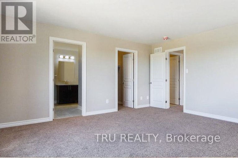 29121972/931-cologne-street/embrun/russell/ontario/K0A1W0_12