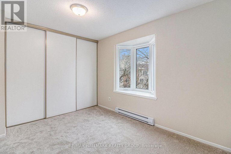 29126202/b-6716-jeanne-darc-boulevard-n/convent-glen-north/ottawa/ontario/K1C6E9_17