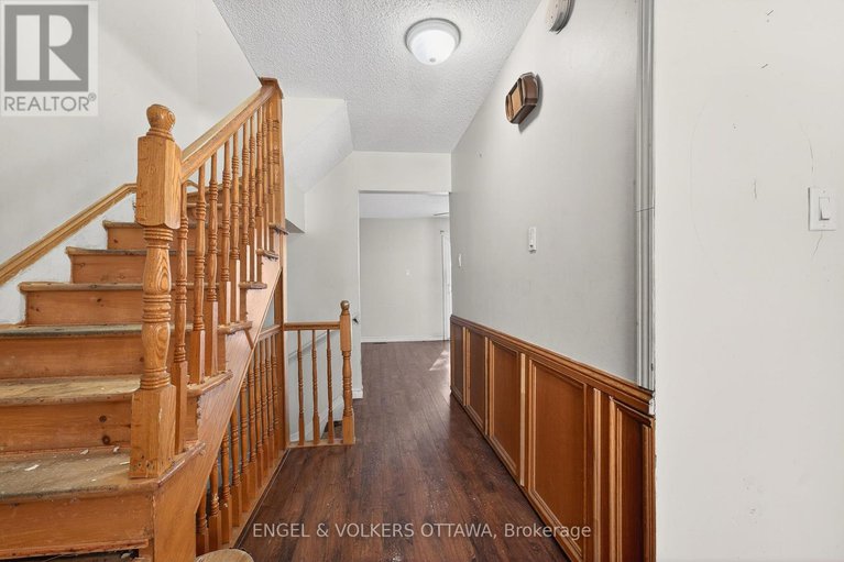 29362440/124-1449-ridgebrook-drive/pineview/ottawa/ontario/K1B4T1_14