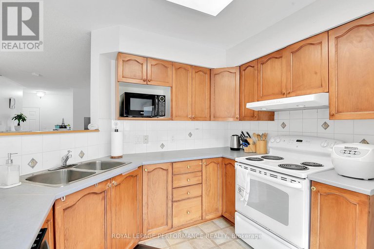 27837125/928-goose-river-avenue/riverside-southgloucester-glen/ottawa/ontario/K1V1T7_13