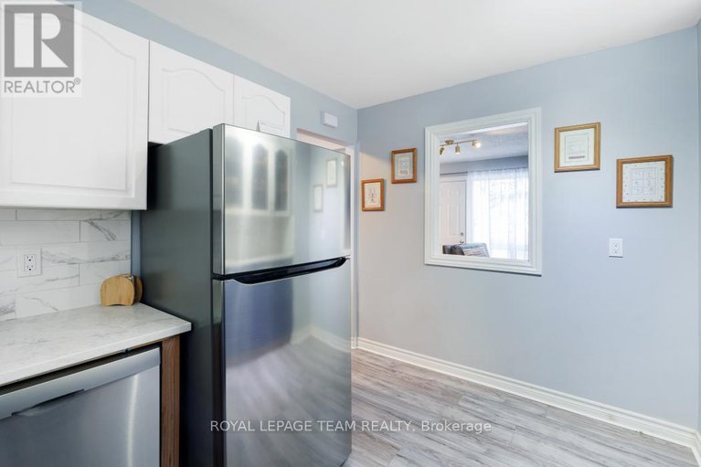 29256594/52-alison-korn-private/bells-corners/ottawa/ontario/K2H8M6_13