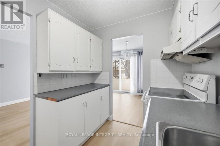 29233378/109-158a-mcarthur-avenue/vanier/ottawa/ontario/K1L7E7_15