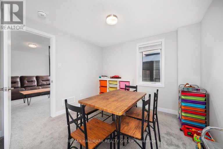 28906810/351-falsetto-street/mer-bleuebradley-estatesanderson-park/ottawa/ontario/K1W0S6_31