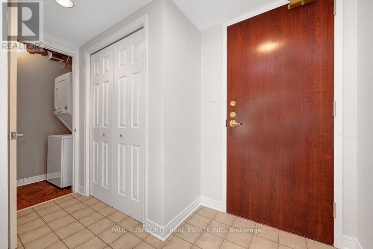 29075248/303-120-darlington-private/hunt-clubwestern-community/ottawa/ontario/K1V0X5_2