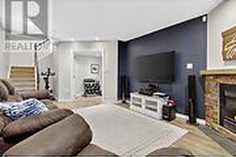 28946119/108-landover-crescent/emerald-meadowstrailwest/ottawa/ontario/K2M2W4_31