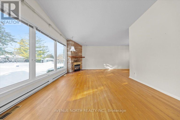 29292329/24-parkmount-crescent/sheahan-estatestrend-village/ottawa/ontario/K2H5T4_5