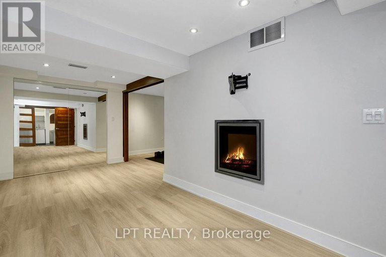 28412774/236-3310-southgate-road/south-keys/ottawa/ontario/K1V8X4_27