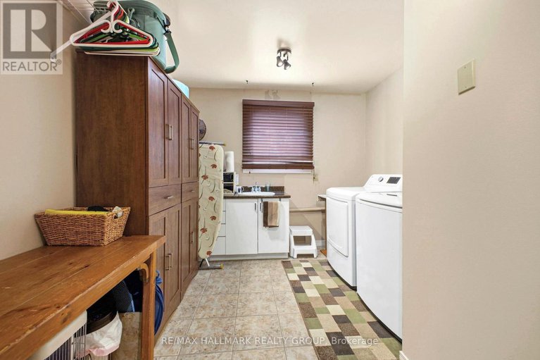 29429780/1572-boyer-road/chapel-hill/ottawa/ontario/K1C1R1_13