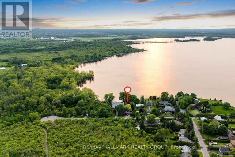 28652851/17-hastings-street/crystal-bayrocky-point/ottawa/ontario/K2H8C2_47