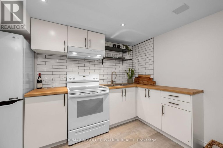 29640984/2052-valley-drive/elmvale-acresurbandale/ottawa/ontario/K1G2P4_25