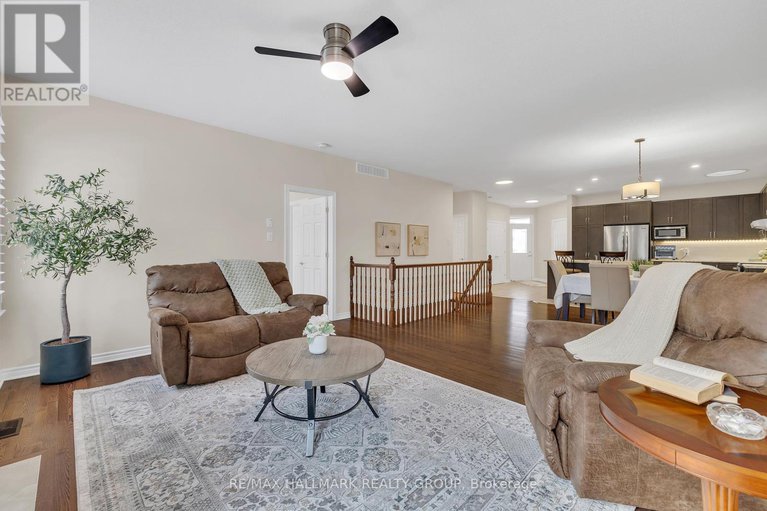 28308589/251-royal-landing-gate/north-grenville-twp-kemptville-south/north-grenville/ontario/K0G1J0_15