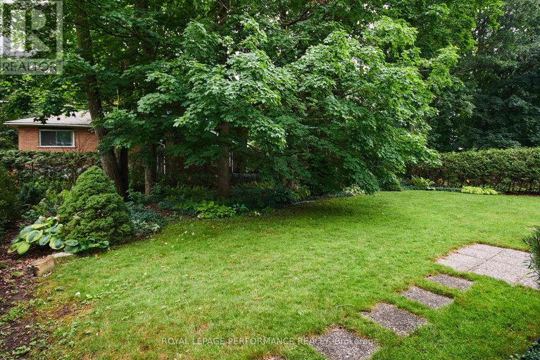 29341619/364-cunningham-avenue/alta-vistafaircrest-heights/ottawa/ontario/K1H6B4_30