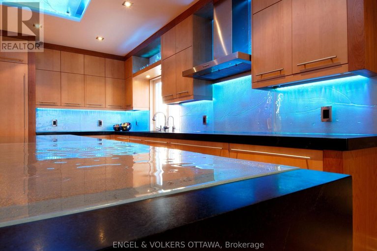 29609709/93-gilchrist-avenue/ottawa-west/ottawa/ontario/K1Y0M9_13