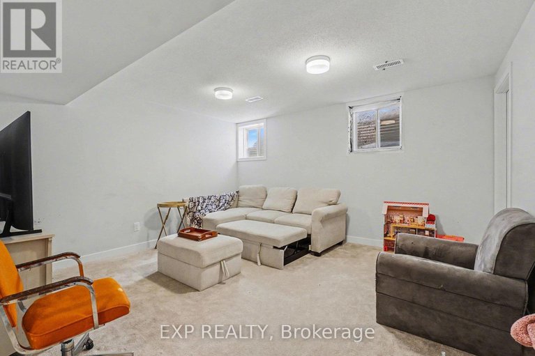 29328135/2142-winsome-terrace/fallingbrookgardenway-south/ottawa/ontario/K4A0K6_23