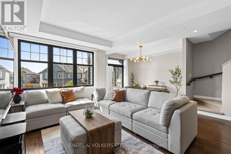 28498839/618-lauraleaf-crescent/half-moon-bay/ottawa/ontario/K2J6G9_14