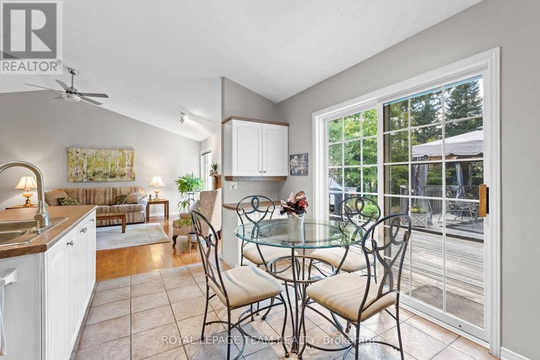 28816789/6825-sunset-boulevard/greely/ottawa/ontario/K4P1M6_15
