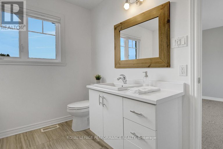 29071247/29-meadowlark-street/village-of-russell/russell/ontario/K4R0B8_16